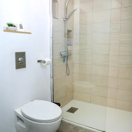 Sibi - Private Pool & Garden